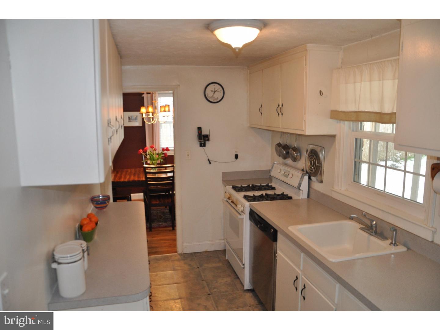 507 Enfield Road Oreland, PA 19075 - Photo 6 of 25 Gallery Image 6
