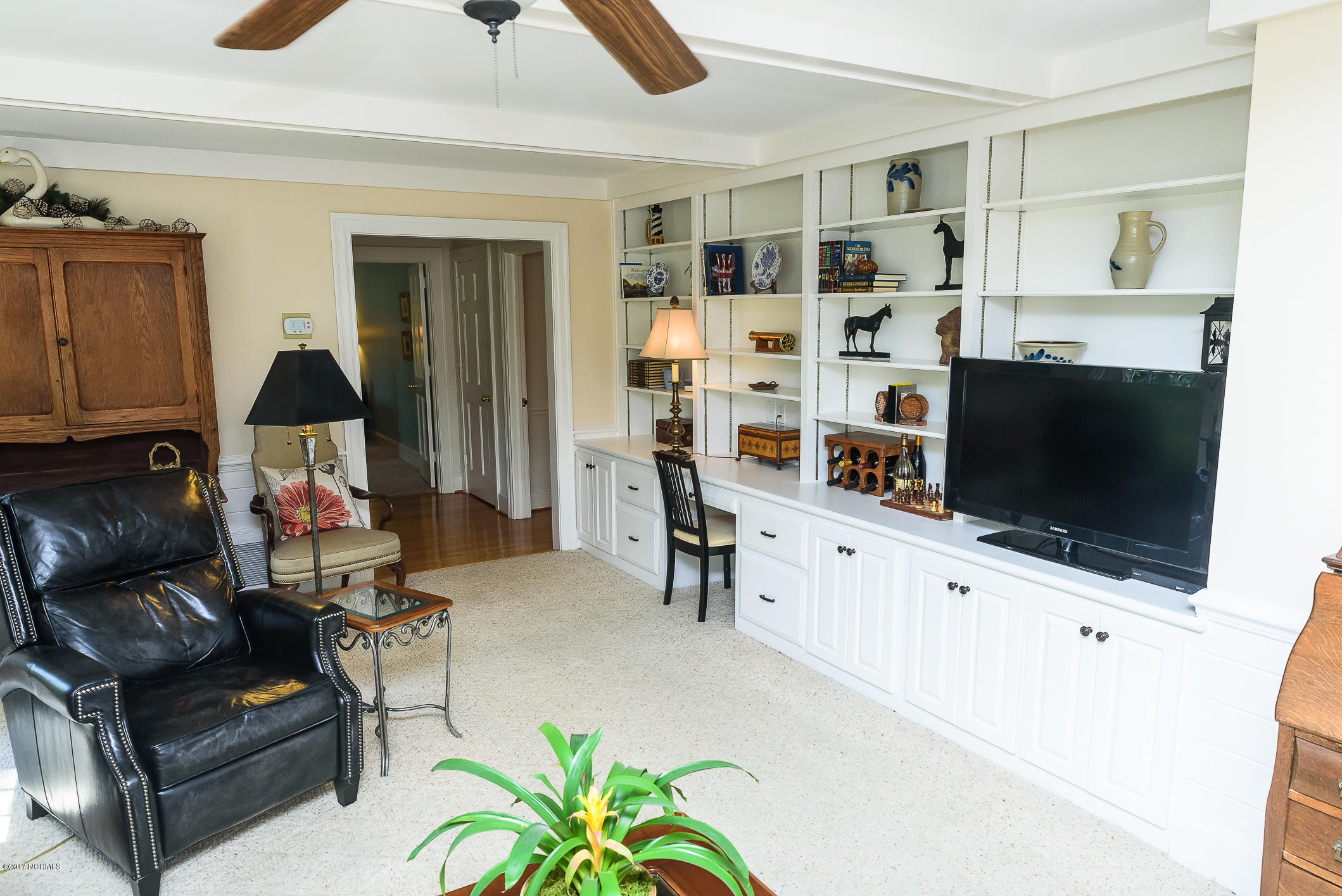 8567 Stantonsburg Road Farmville, NC 27828 - Photo 13 of 27 Built in's with cabinet storage