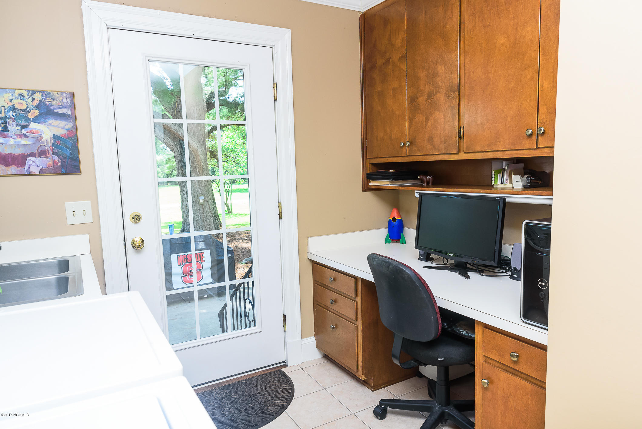 8567 Stantonsburg Road Farmville, NC 27828 - Photo 10 of 27 Office work space