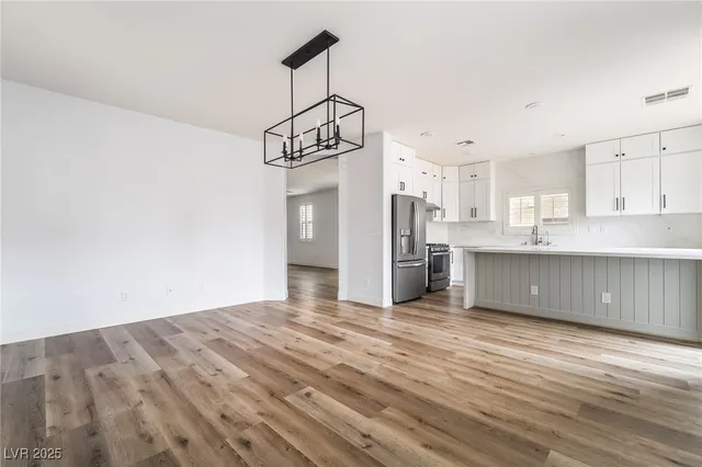 $2,285 | 268 Bella Matese Avenue, Las Vegas, NV 89183