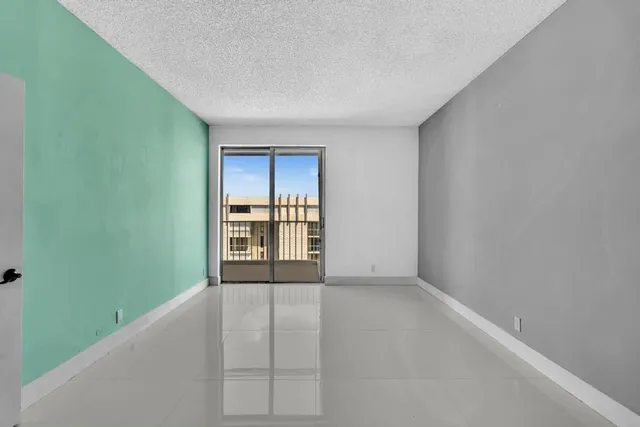 $579,000 | 1010 South Ocean Boulevard, Unit PH15, Pompano Beach, FL 33062