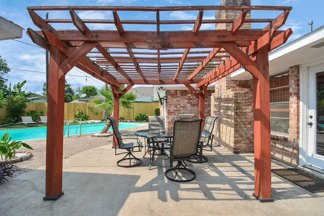 $2,850 | 9811 Rocktree Drive, Houston, TX 77040