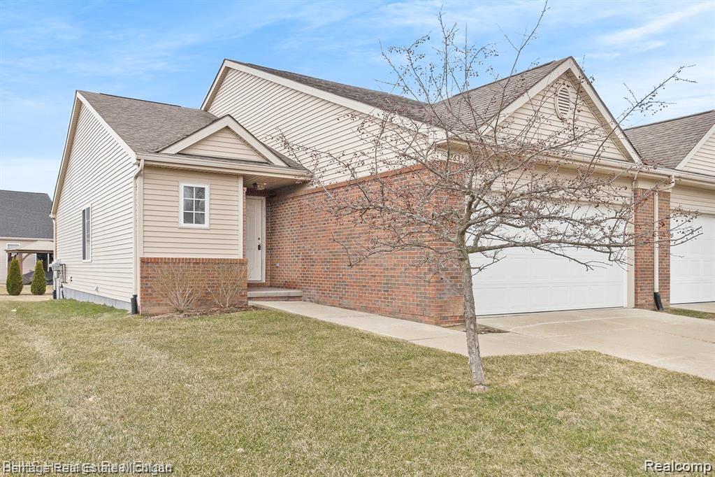 263 Wood Point, Unit 24 Howell, MI 48843 - Photo 1 of 15 Exceptional Howell Condo!