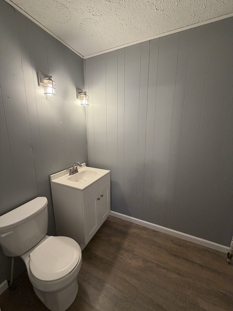 2 Hickory Lane Metropolis, IL 62960 - Photo 15 of 20 a bathroom with a toilet sink and mirror