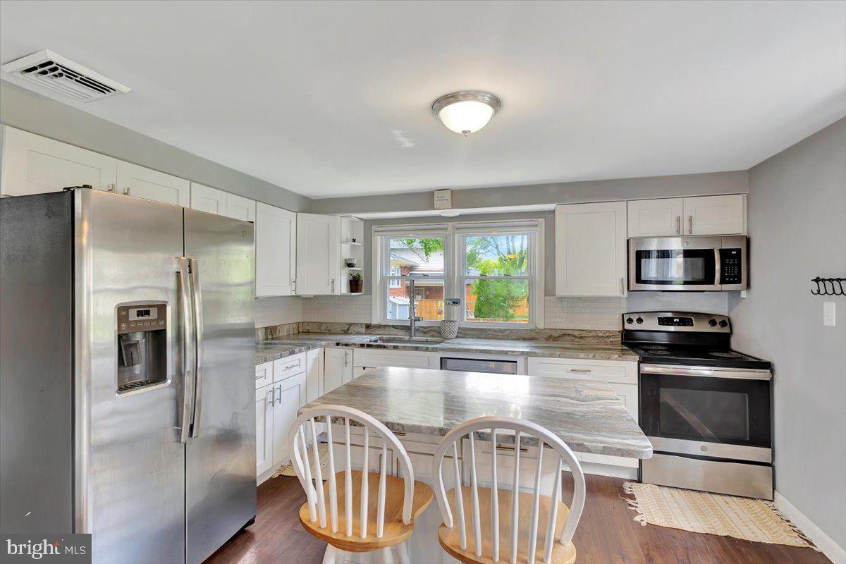 918 Shelley Road Towson, MD 21286 - Photo 19 of 41 All stainless steel appliances