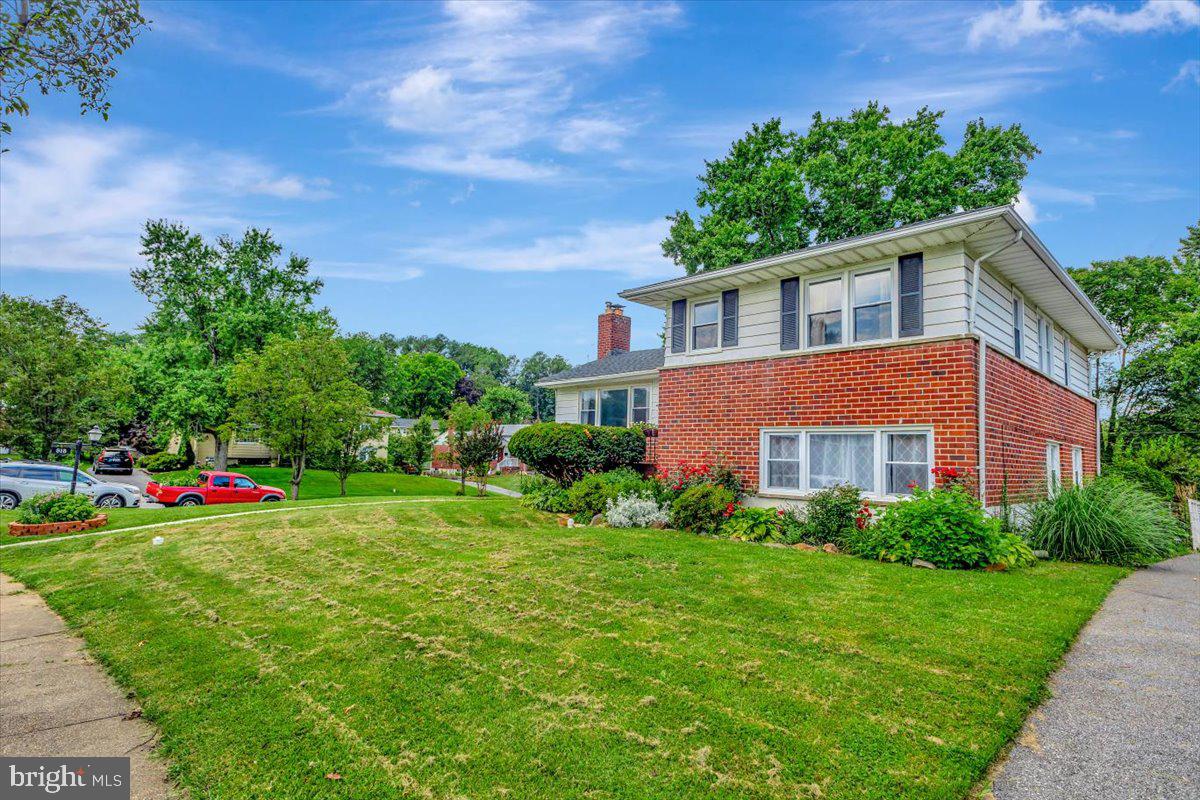 918 Shelley Road Towson, MD 21286 - Photo 4 of 41 Large Corner Lot
