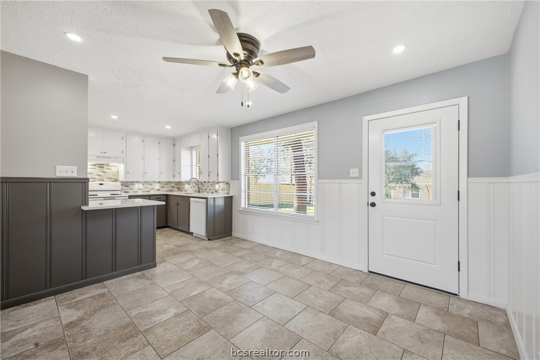 212 Helena Street Bryan, TX 77801 - Photo 4 of 25