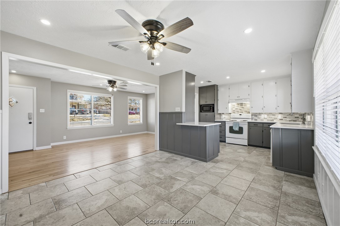 212 Helena Street Bryan, TX 77801 - Photo 5 of 25