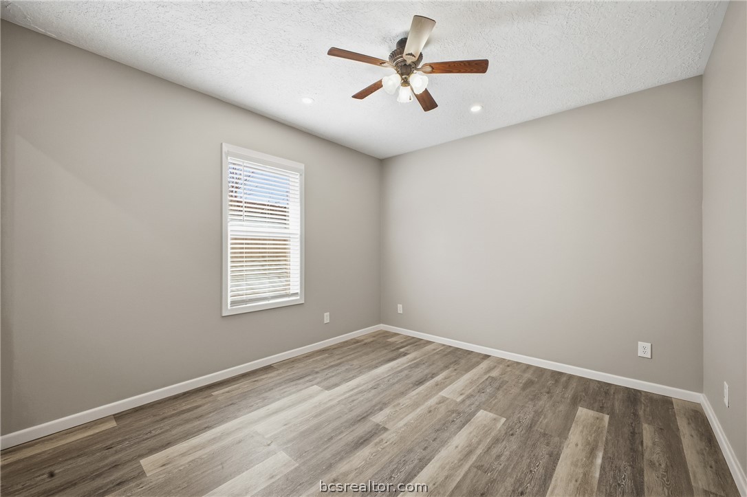 212 Helena Street Bryan, TX 77801 - Photo 8 of 25