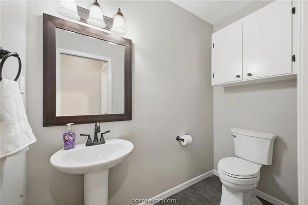 $2,200 | 212 Helena Street, Bryan, TX 77801