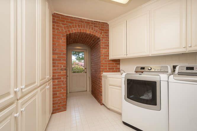 840 Longview Road Hillsborough, CA 94010 - Photo 27 of 49 a utility room with dryer and washer
