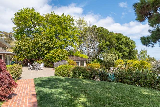 840 Longview Road Hillsborough, CA 94010 - Photo 36 of 49 a view of a garden