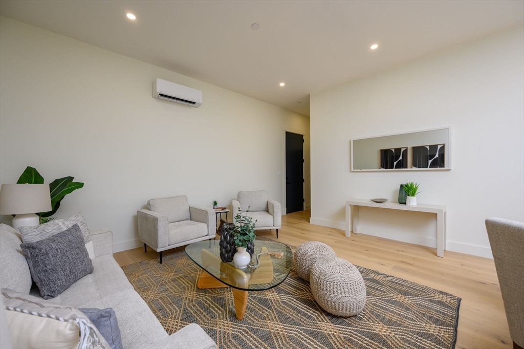 21 Tanglewood Road, Unit 1 Boston, MA 02126 - Photo 12 of 34