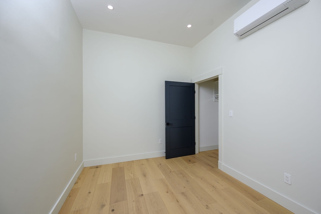 21 Tanglewood Road, Unit 1 Boston, MA 02126 - Photo 21 of 34