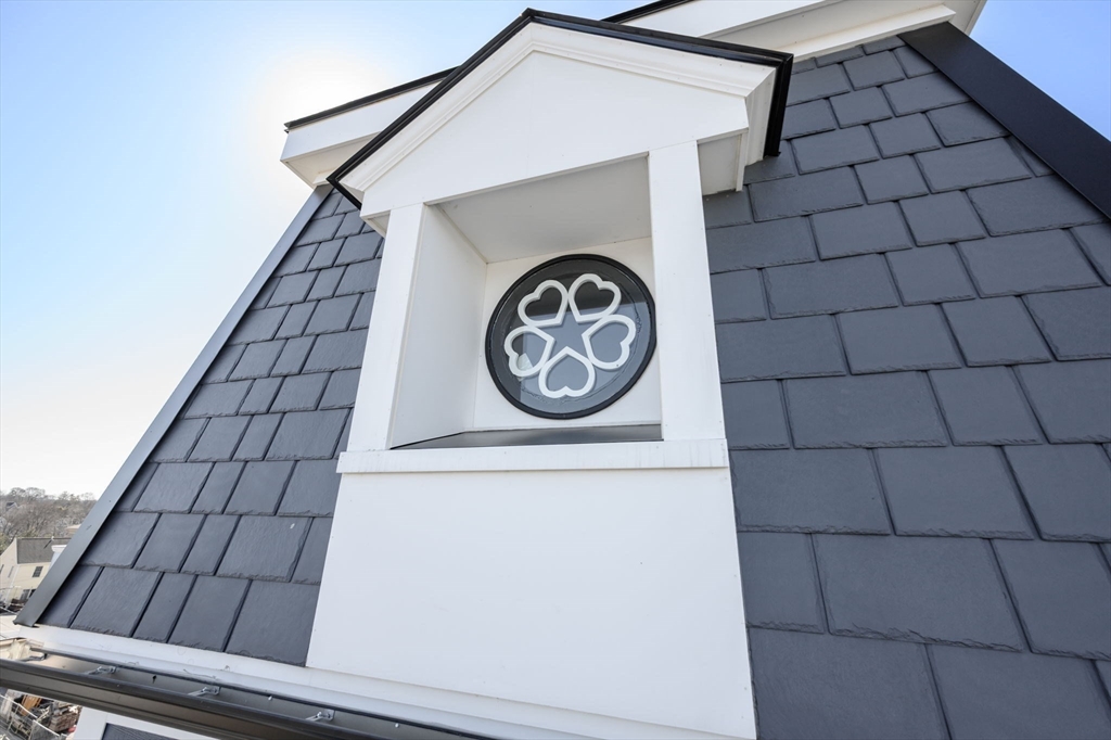 21 Tanglewood Road, Unit 1 Boston, MA 02126 - Photo 3 of 34