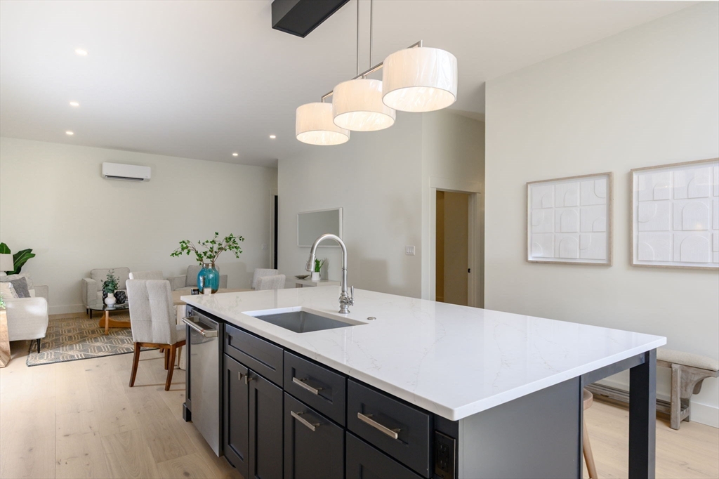 21 Tanglewood Road, Unit 1 Boston, MA 02126 - Photo 8 of 34