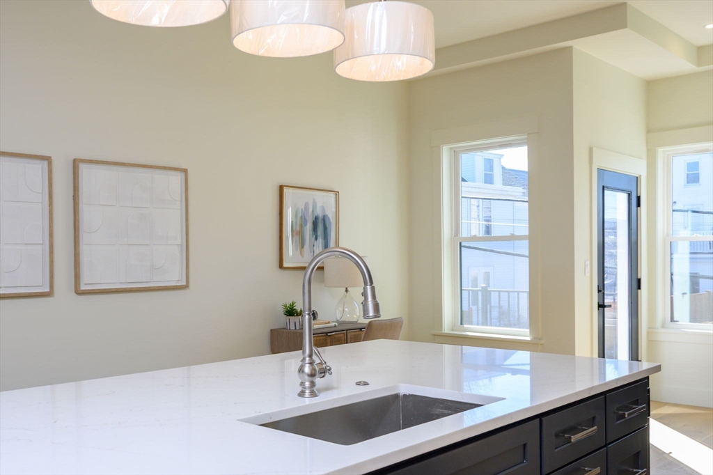 21 Tanglewood Road, Unit 1 Boston, MA 02126 - Photo 10 of 34