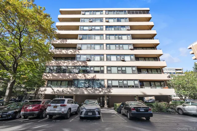 $349,000 | 166-31 9th Avenue, Unit 8A | Beechhurst