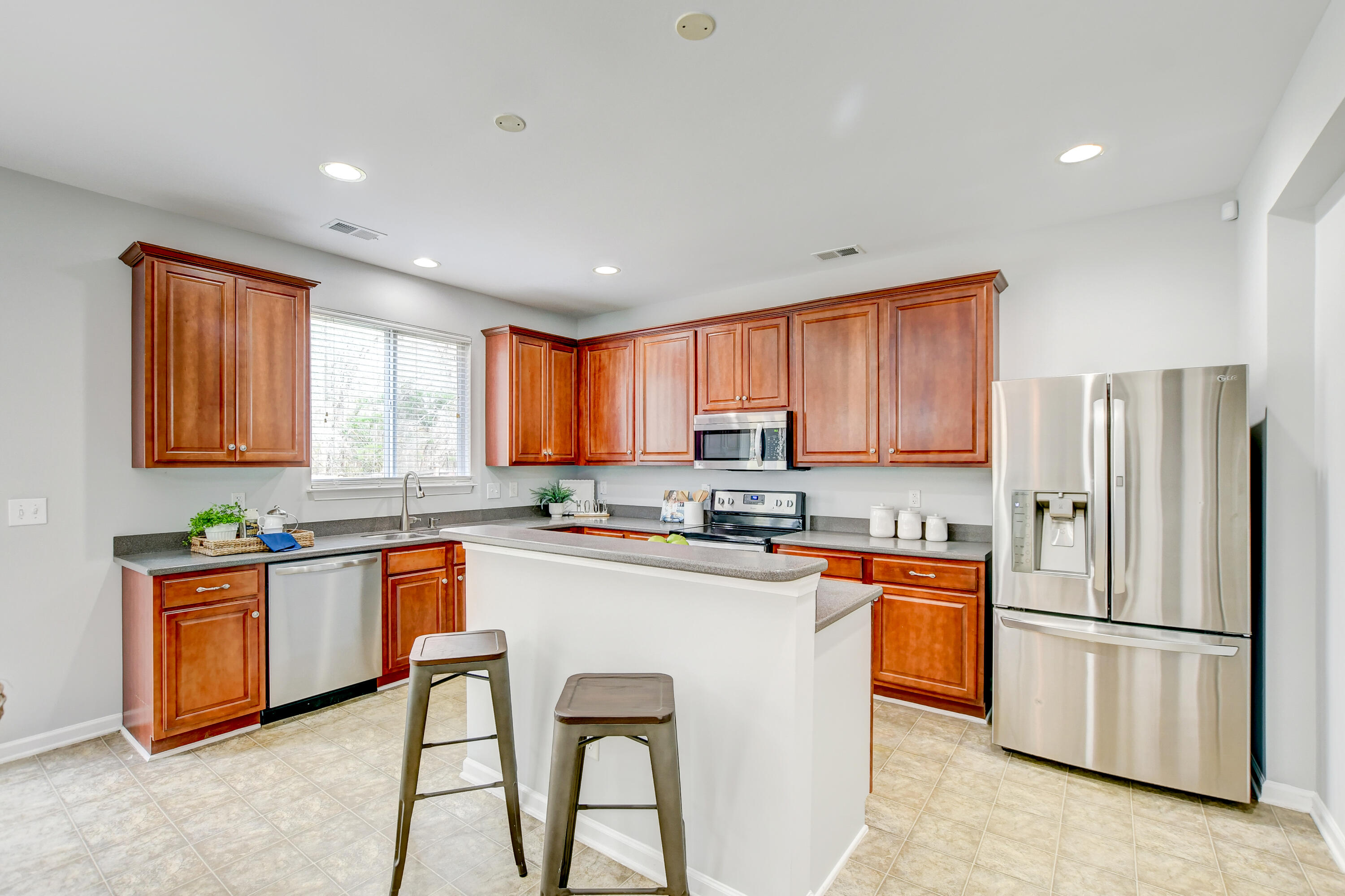 112 Graduate Lane Ladson, SC 29456 - Photo 7 of 45 DSC_4281_2_3_4_5