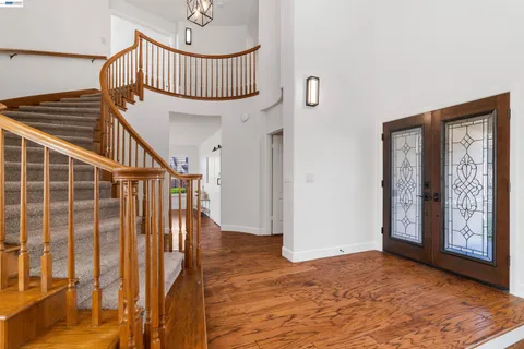 $1,348,000 | 258 El Pueblo Place, Clayton, CA 94517