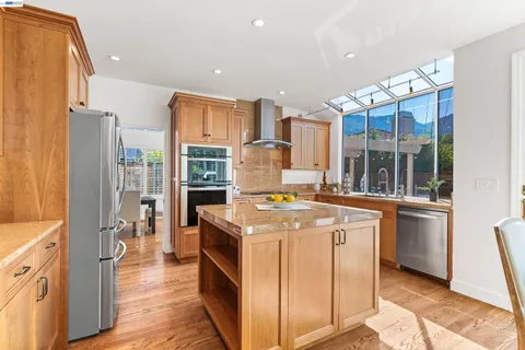 $1,348,000 | 258 El Pueblo Place, Clayton, CA 94517