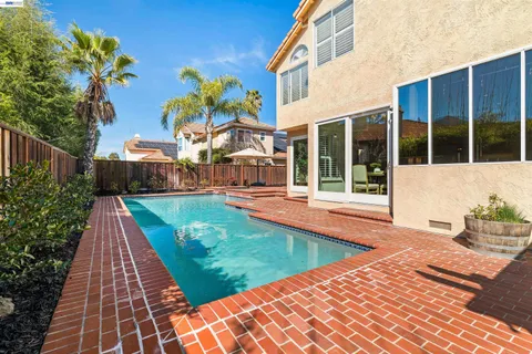 $1,348,000 | 258 El Pueblo Place, Clayton, CA 94517