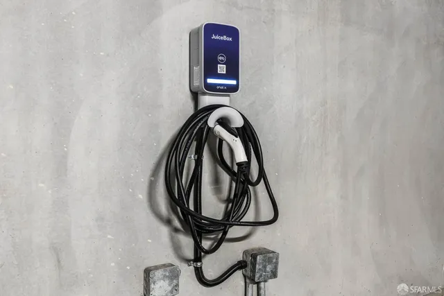 $1,585,000 | 1 Bristol Court, Unit 304, San Francisco, CA 94130