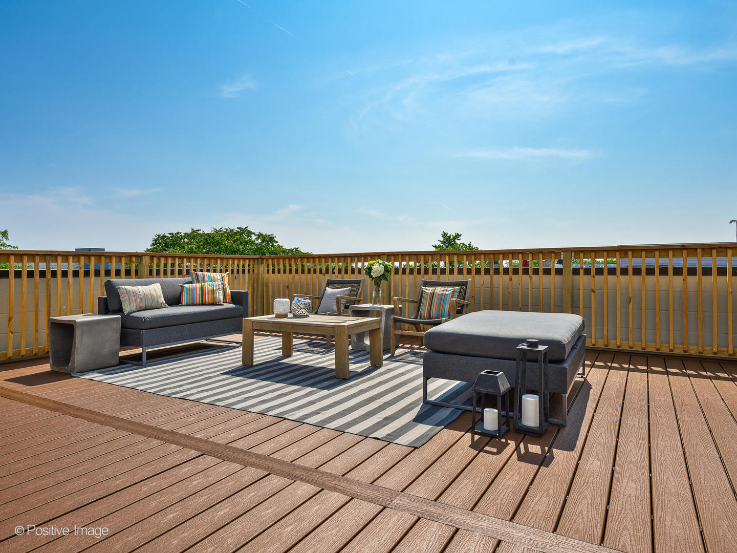 1832 West Rice Street, Unit 3 Chicago, IL 60622 - Photo 27 of 30 a view of a terrace with seating space