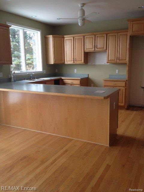 851 Pine Tree Road Lake Orion, MI 48362 - Photo 5 of 14 kitchen.jpeg