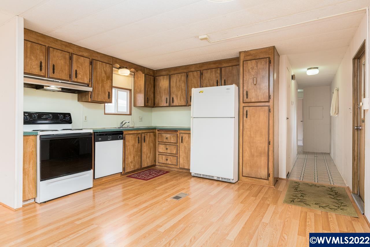 1475 Green Acres Road, Unit 93 Eugene, OR 97408 - Photo 3 of 12