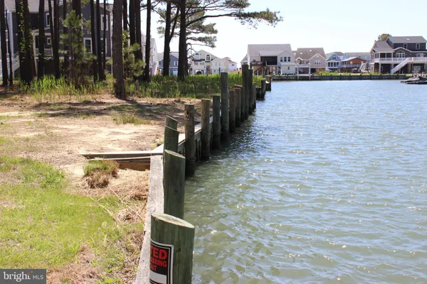 $95,000 | 800 Castaway Drive, Greenbackville, VA 23356