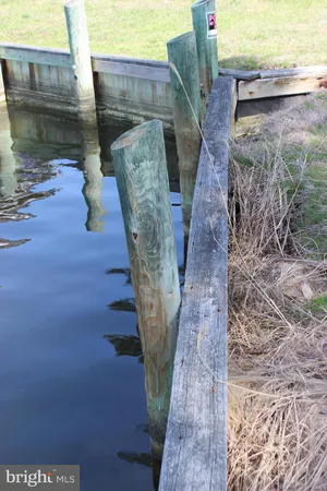 $95,000 | 800 Castaway Drive, Greenbackville, VA 23356