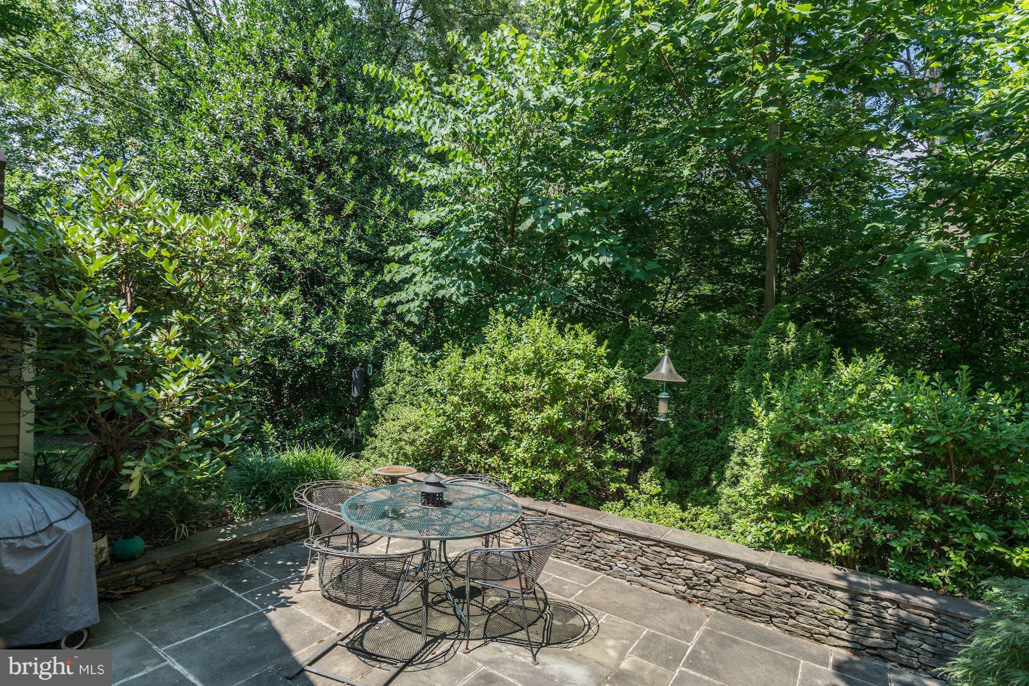 2104 Salt Kettle Way Reston, VA 20191 - Photo 27 of 29 a view of a backyard with sitting area