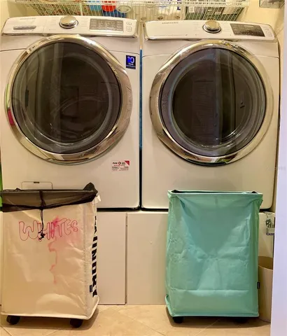 a view of a garden with a tree