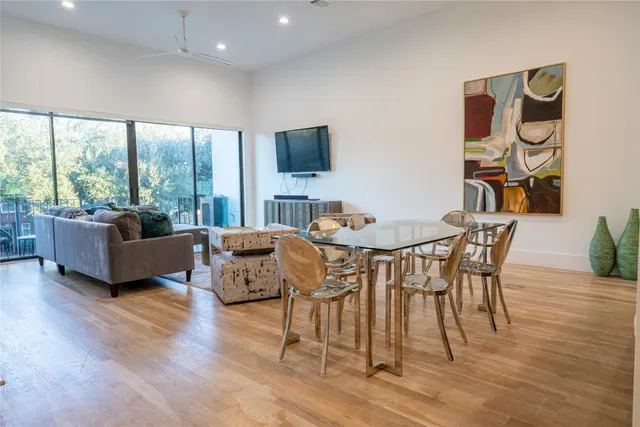 $6,000 | 709 Memorial Heights Drive, Houston, TX 77007