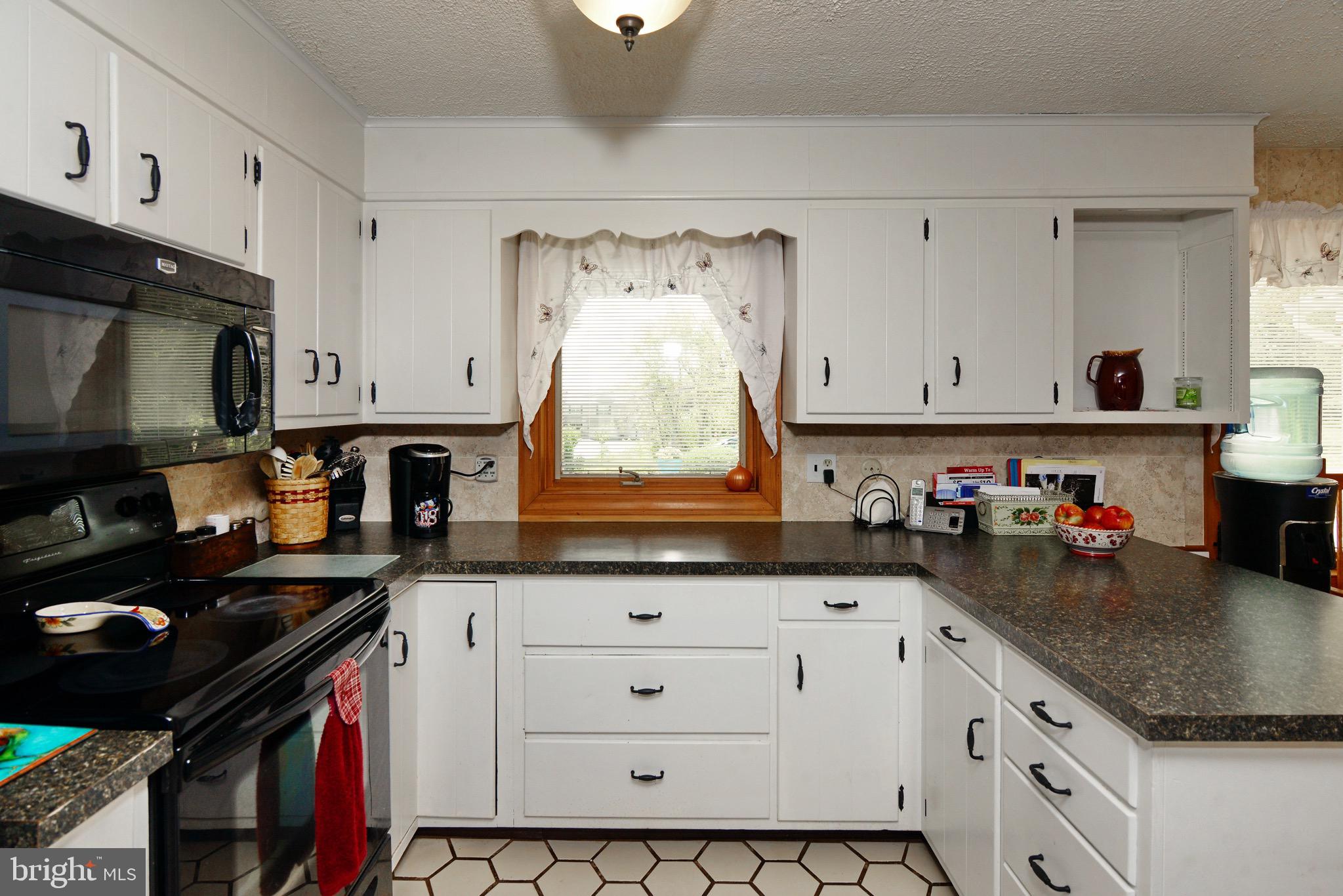 449 Landis Road Harleysville, PA 19438 - Photo 11 of 46 Gallery Image 11