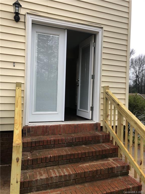 6915 Monroe Road Charlotte, NC 28212 - Photo 3 of 13