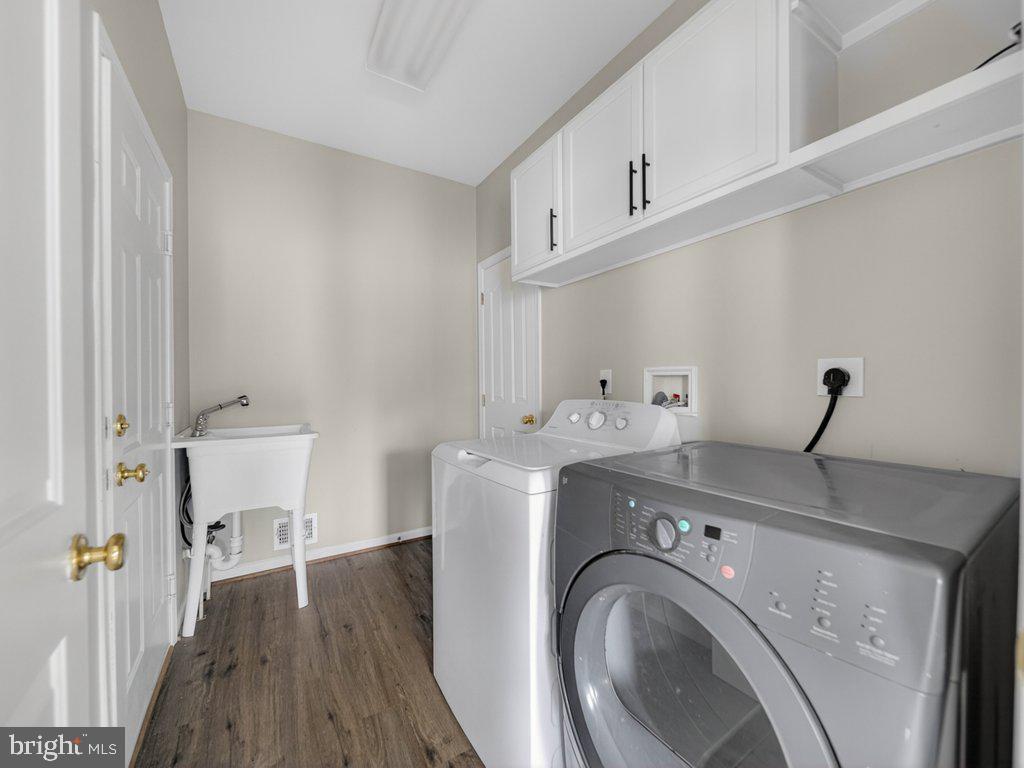2000 Del Sol Court Bowie, MD 20721 - Photo 28 of 66 laundry