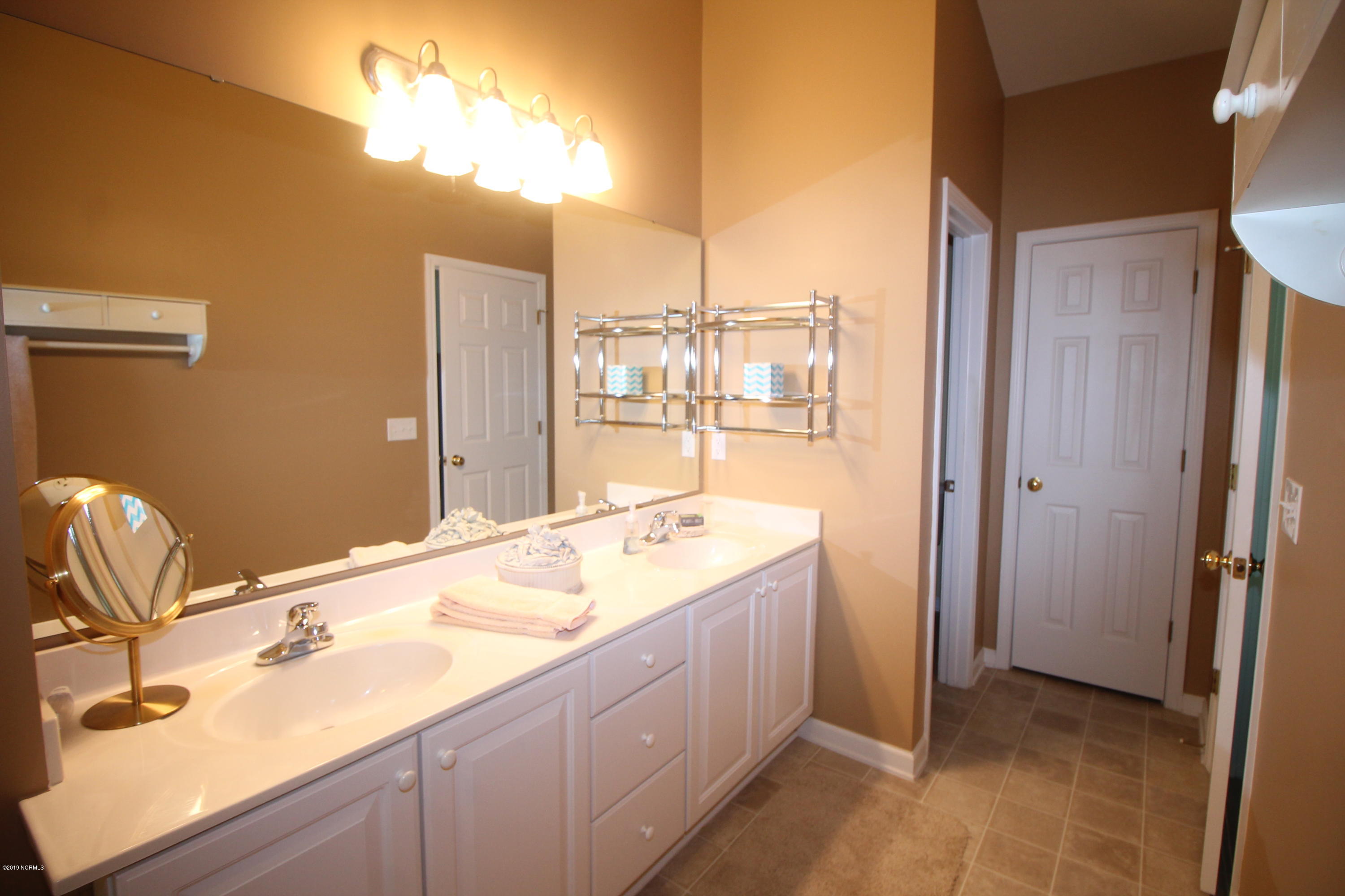 90 Field Planters Circle Carolina Shores, NC 28467 - Photo 23 of 40 Owners Suite (7)