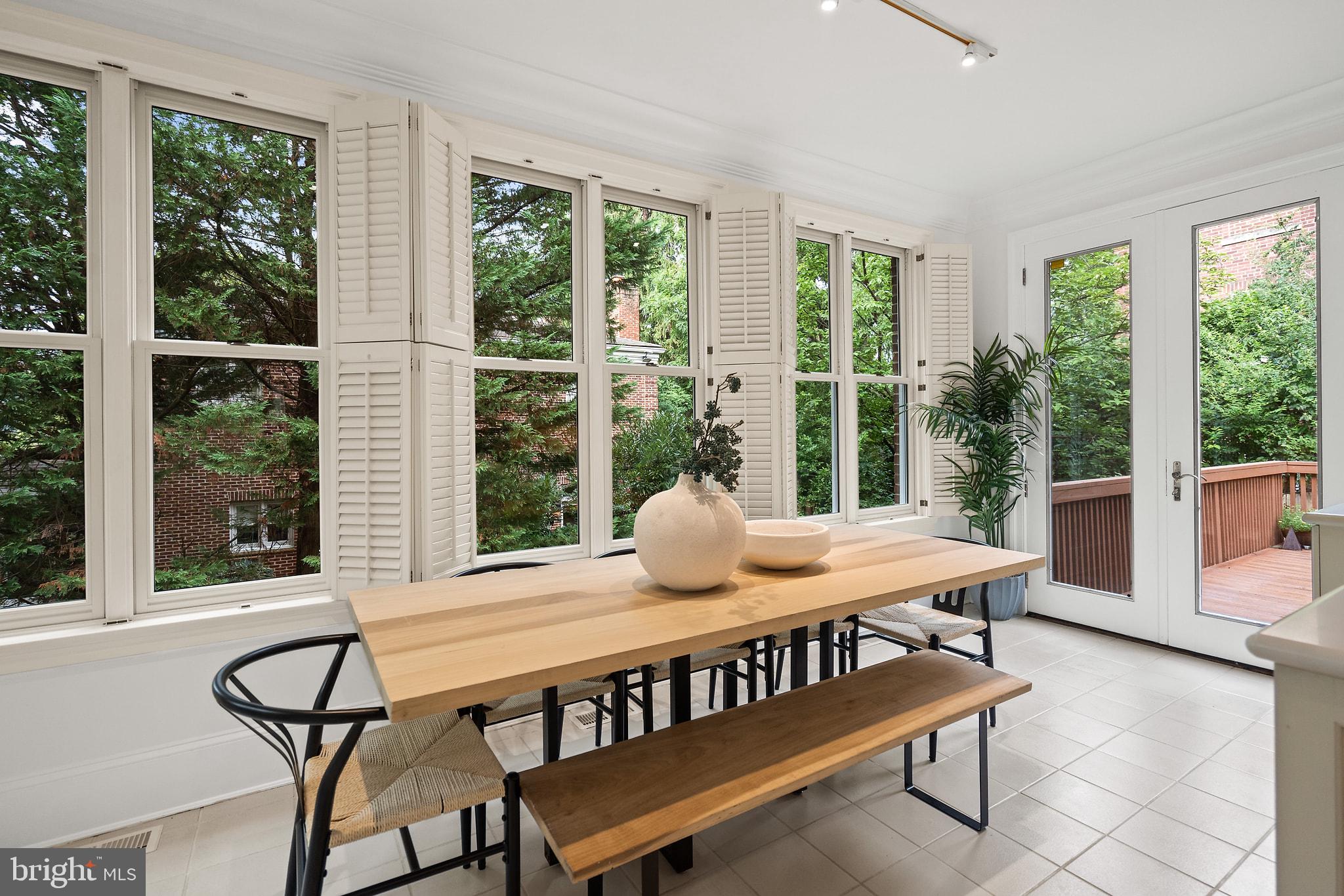 4753 Reservoir Road Northwest Washington, DC 20007 - Photo 12 of 51 Breakfast Nook