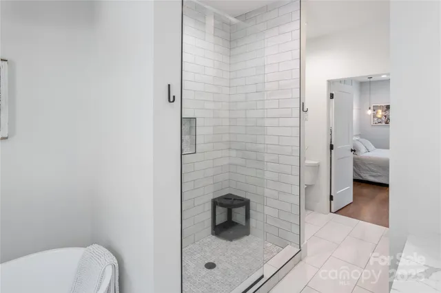 $890,000 | 100 Kinloch Lane, Clyde, NC 28721