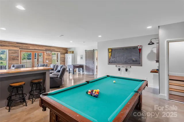 $890,000 | 100 Kinloch Lane, Clyde, NC 28721