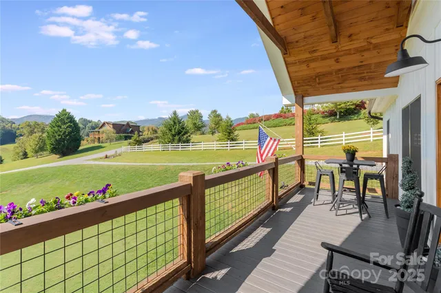 $890,000 | 100 Kinloch Lane, Clyde, NC 28721