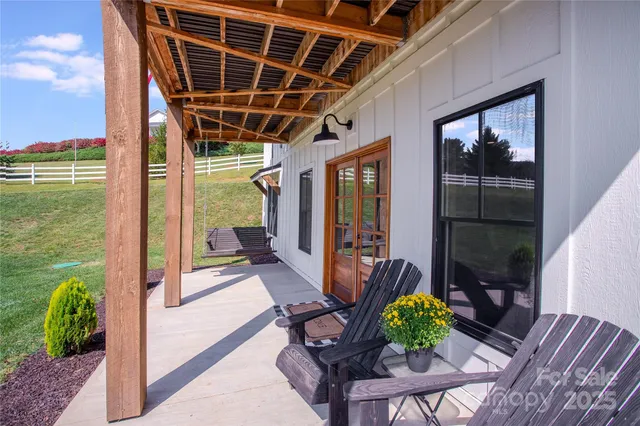 $890,000 | 100 Kinloch Lane, Clyde, NC 28721