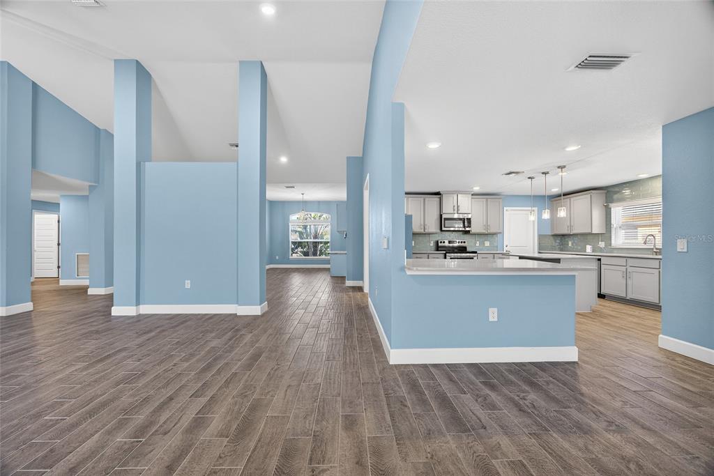 2248 Bonn Court Punta Gorda, FL 33983 - Photo 9 of 38