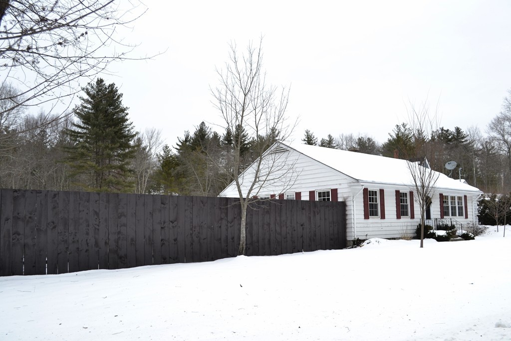 63 Whitins Road Sutton, MA 01590 - Photo 2 of 15 Gallery Image 2