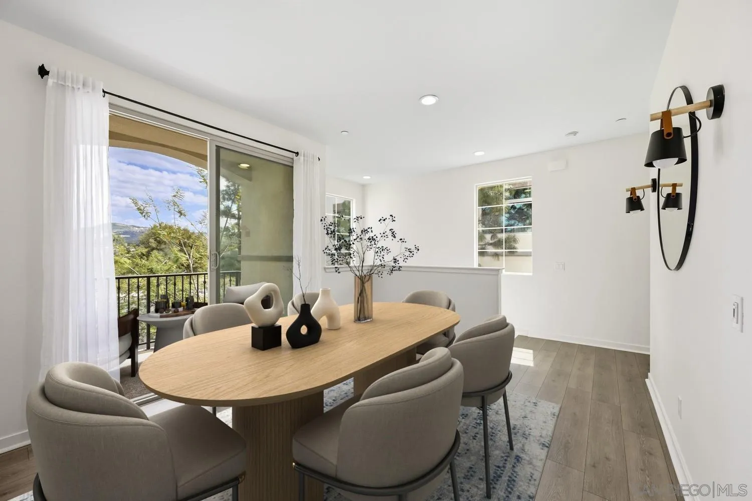 429 Lake Shore Way Santee, CA 92071 - Photo 2 of 26 a dining room with furniture and window