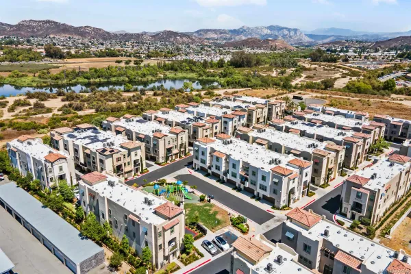 $780,000 | 429 Lake Shore Way, Santee, CA 92071