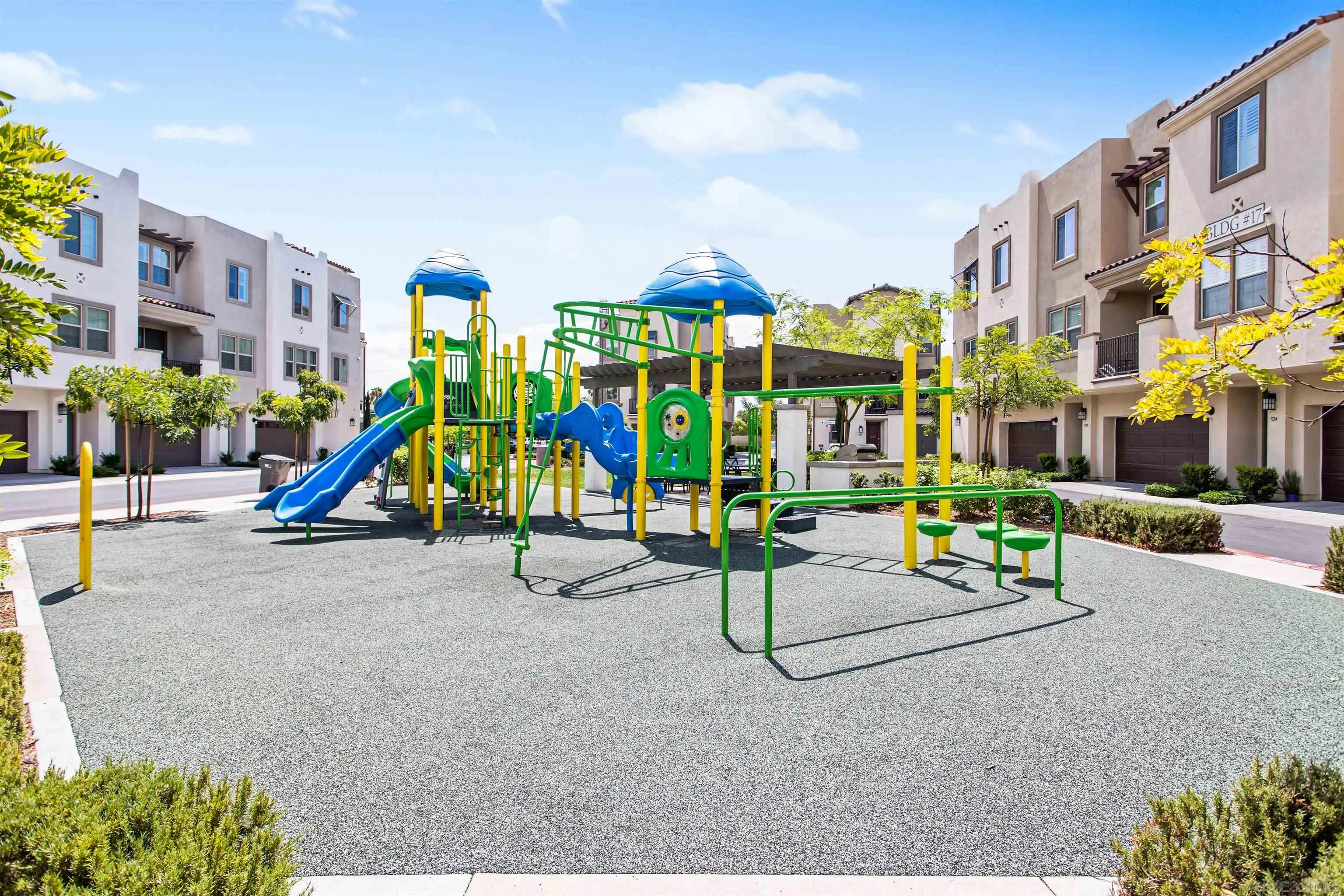 429 Lake Shore Way Santee, CA 92071 - Photo 25 of 26 a view of a park with furniture