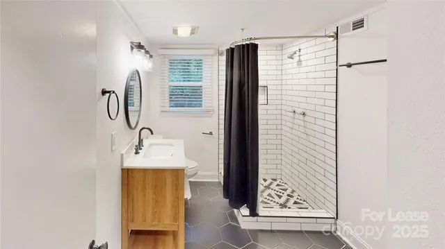 $2,250 | 3414 Bonneville Drive, Charlotte, NC 28205